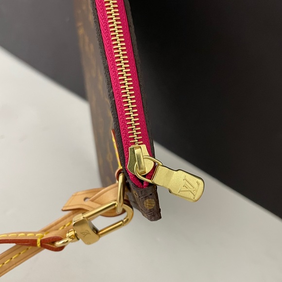 New authentic neverfull GM pink wallet - Picture 7 of 10